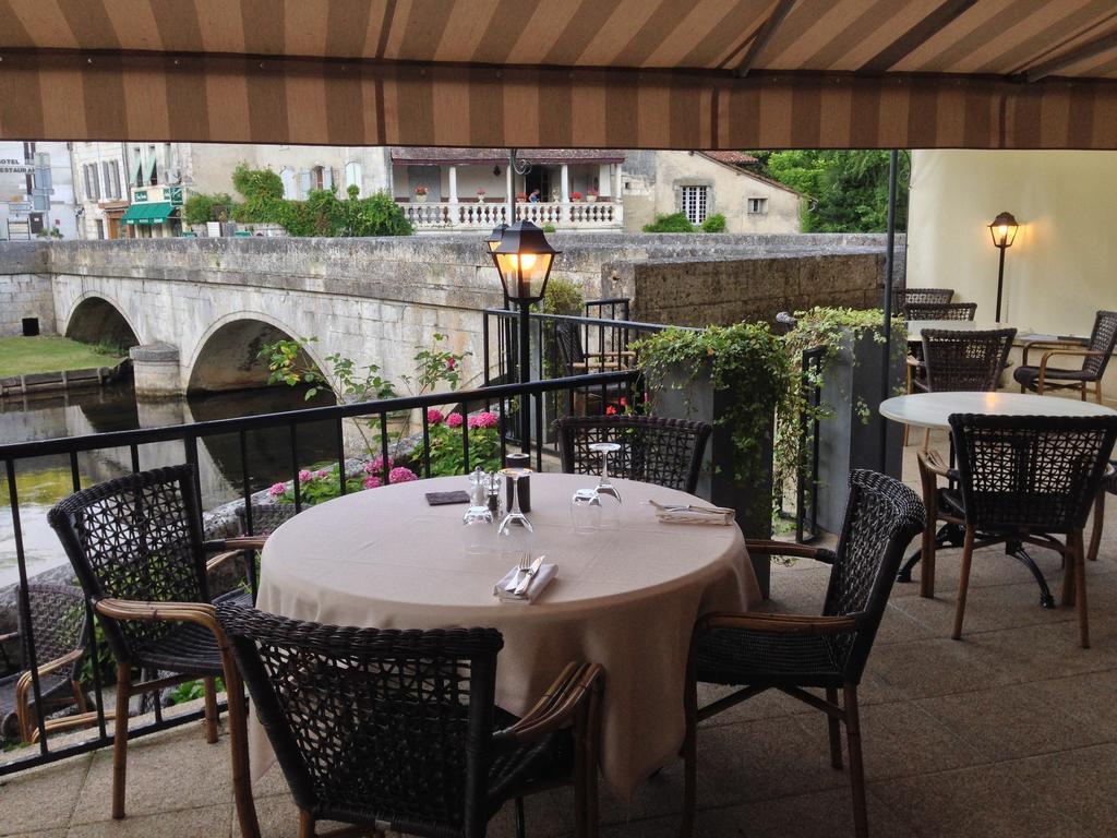Hotel Restaurant Charbonnel Brantôme Exterior foto